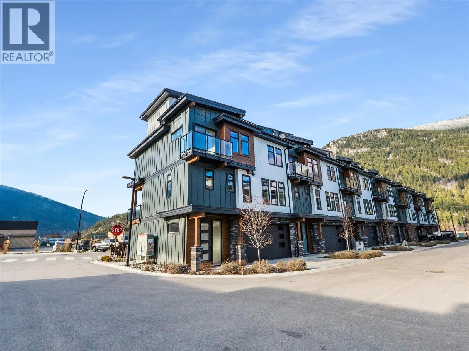 910 Lakeside Drive Unit# 107