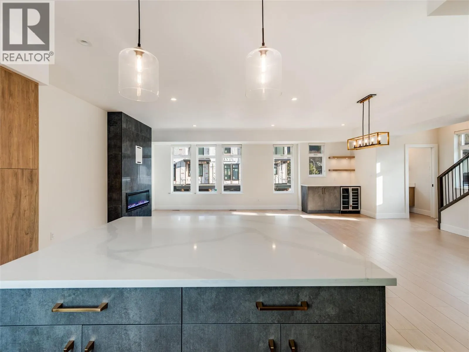 910 Lakeside Drive Unit# 107
