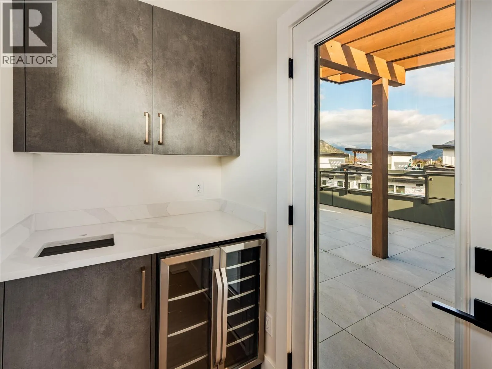 910 Lakeside Drive Unit# 107