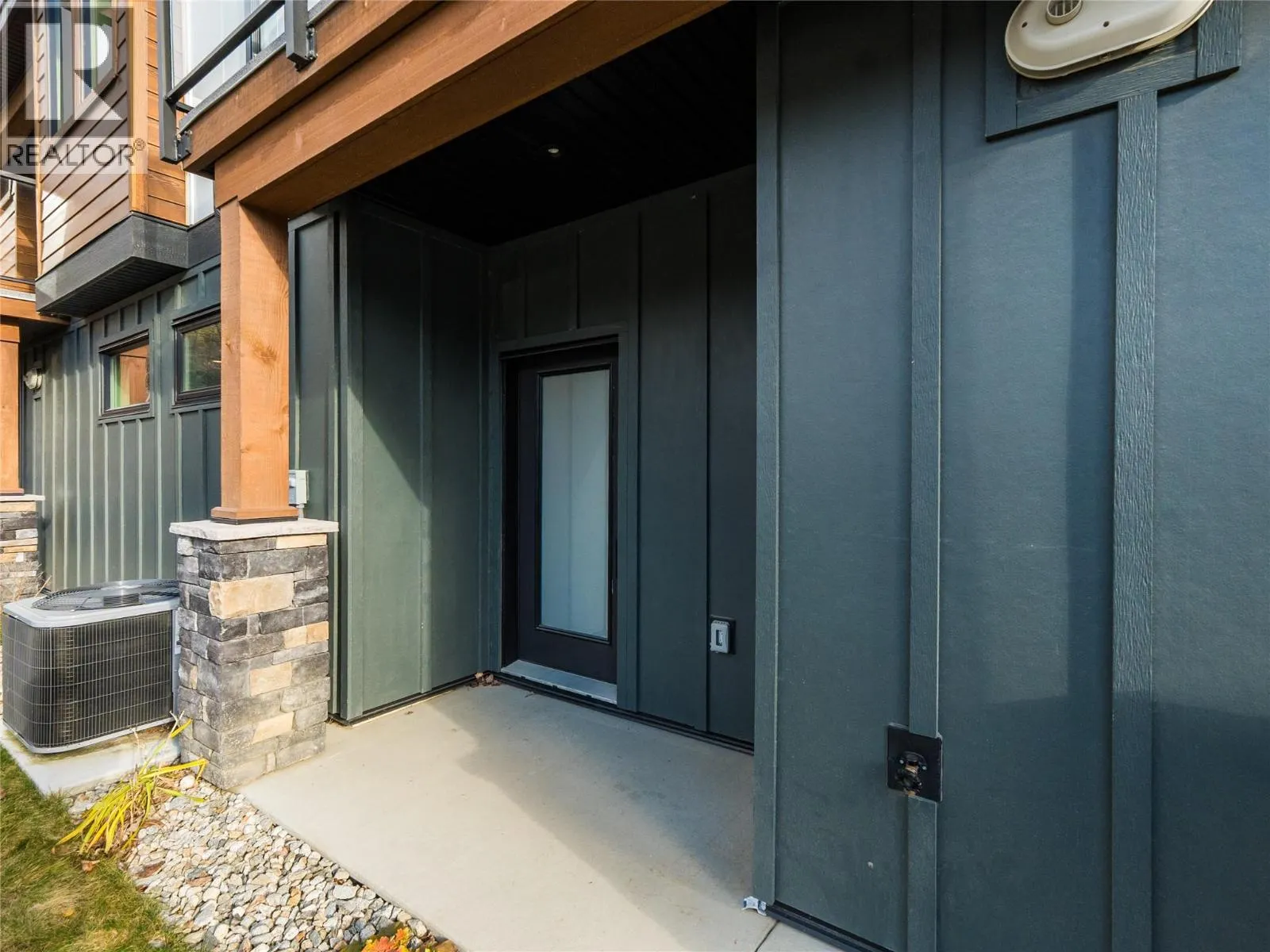 910 Lakeside Drive Unit# 107