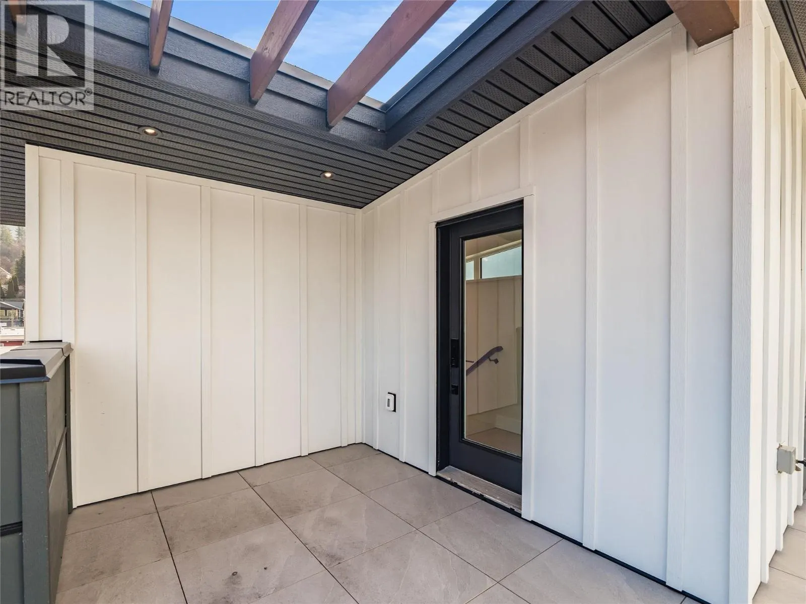 910 Lakeside Drive Unit# 107