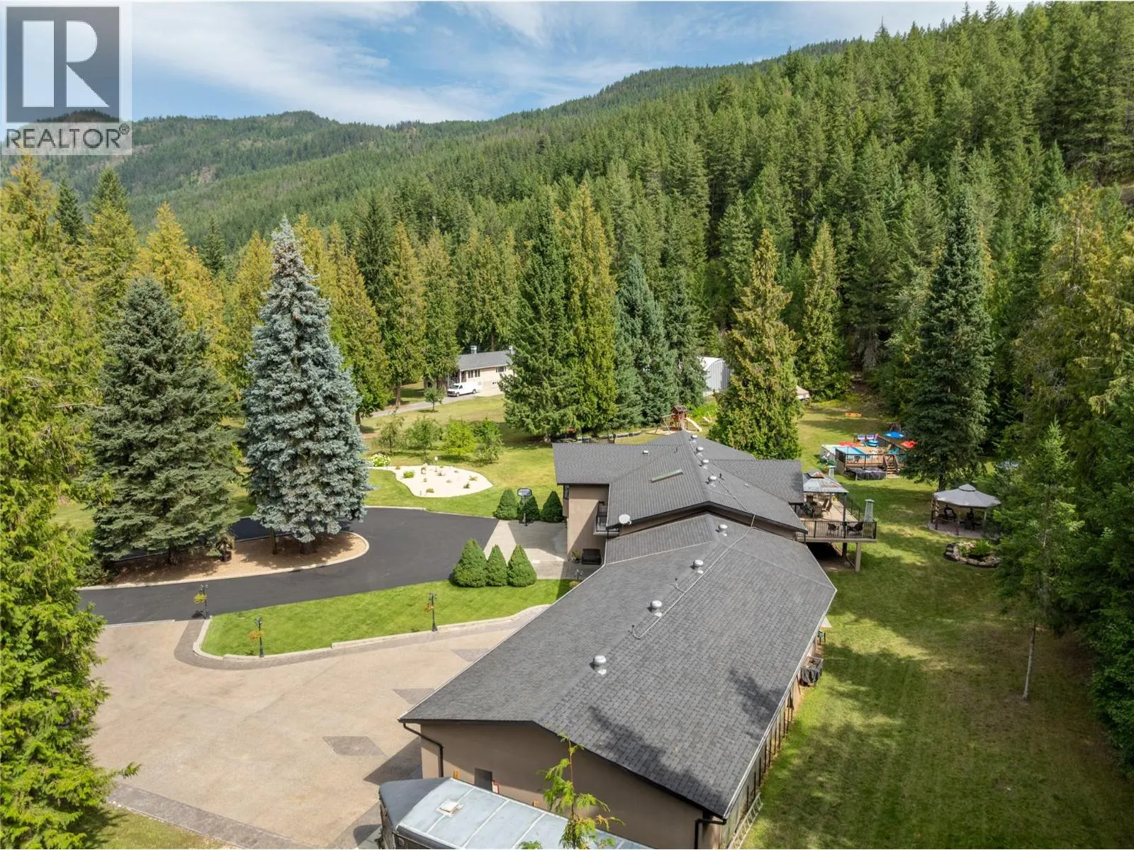 2746 Balmoral Road