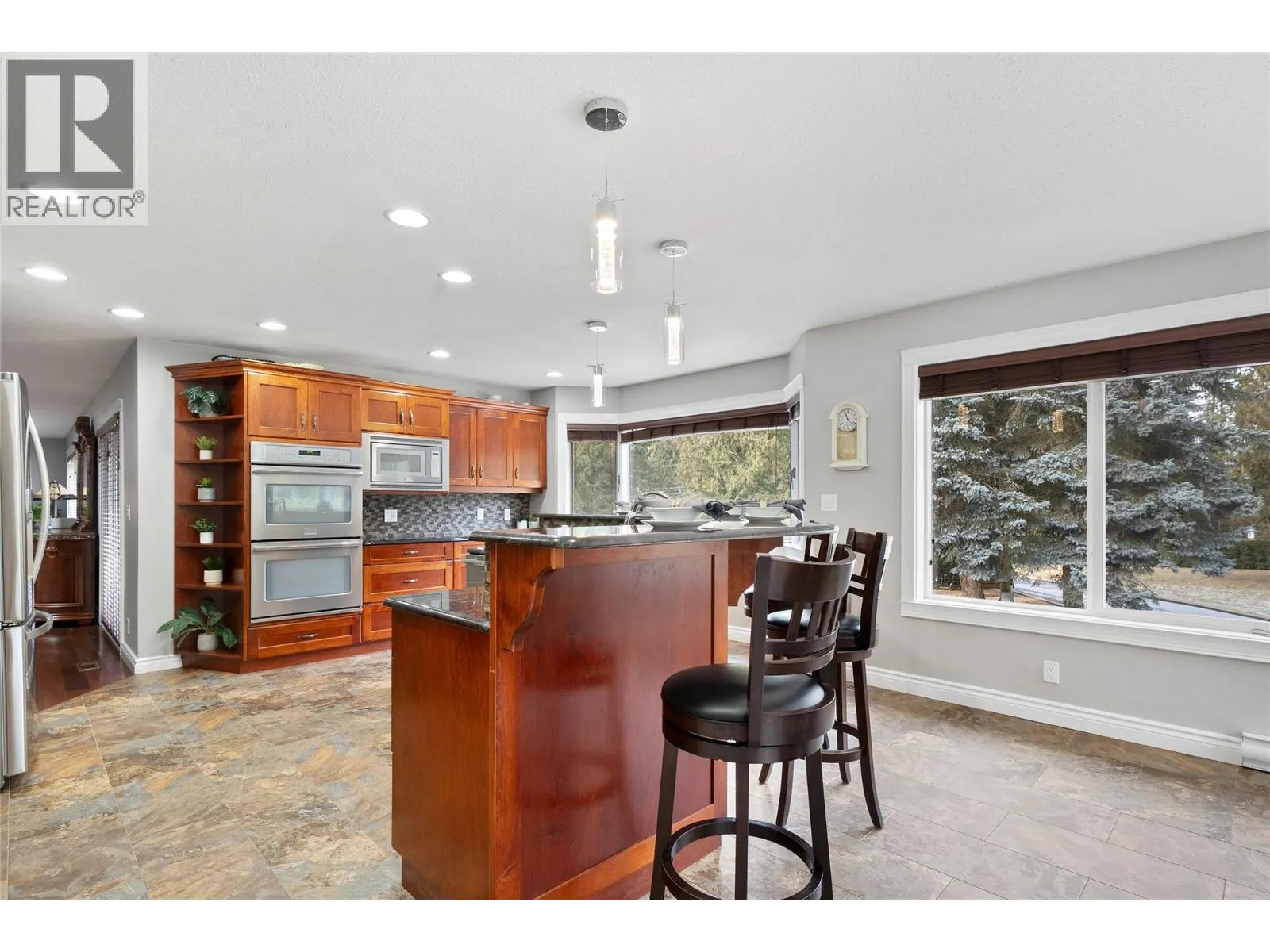 2746 Balmoral Road
