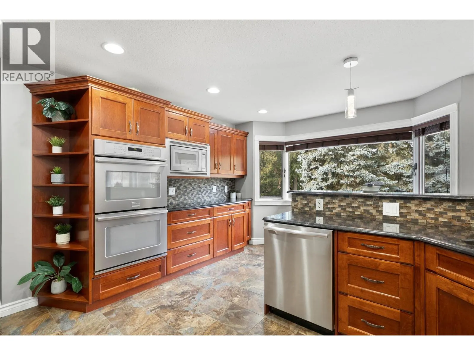 2746 Balmoral Road