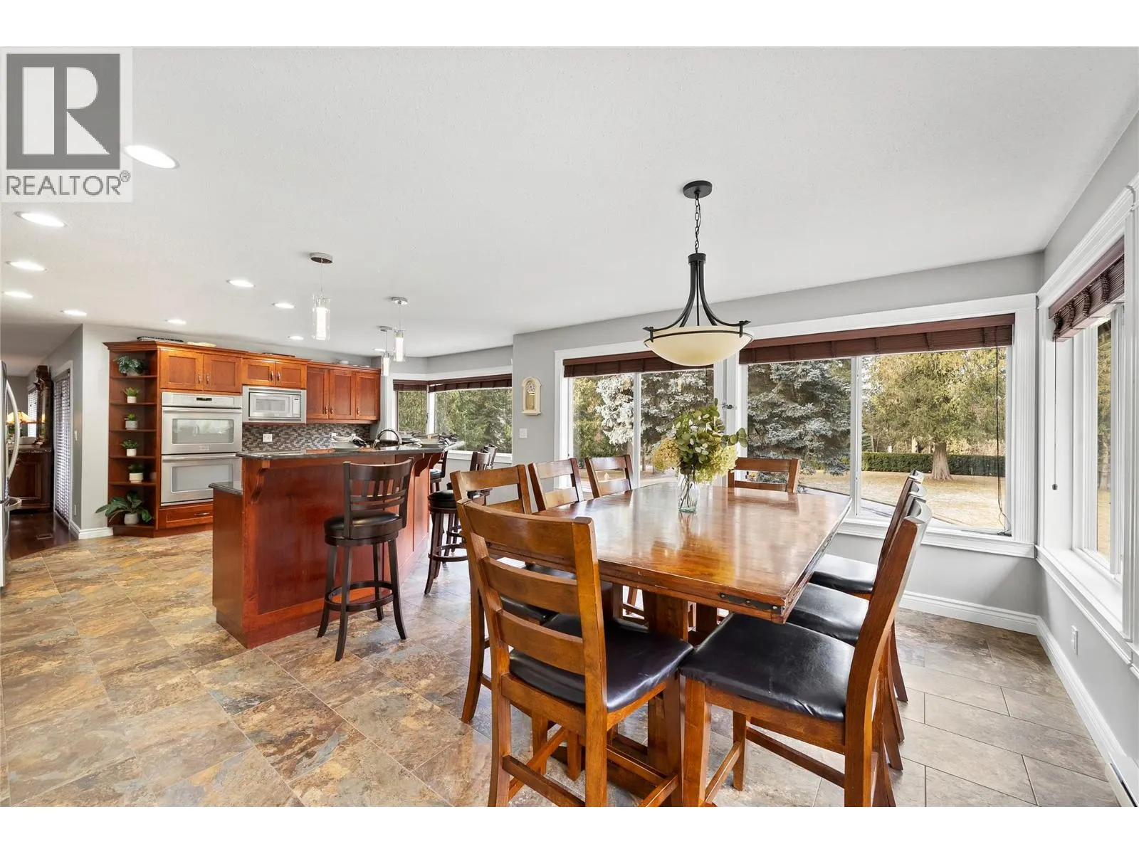 2746 Balmoral Road