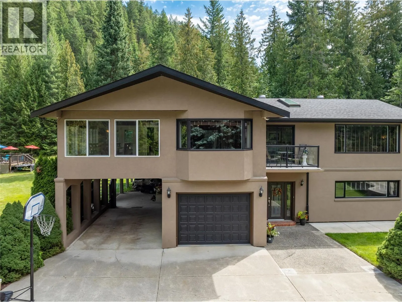 2746 Balmoral Road