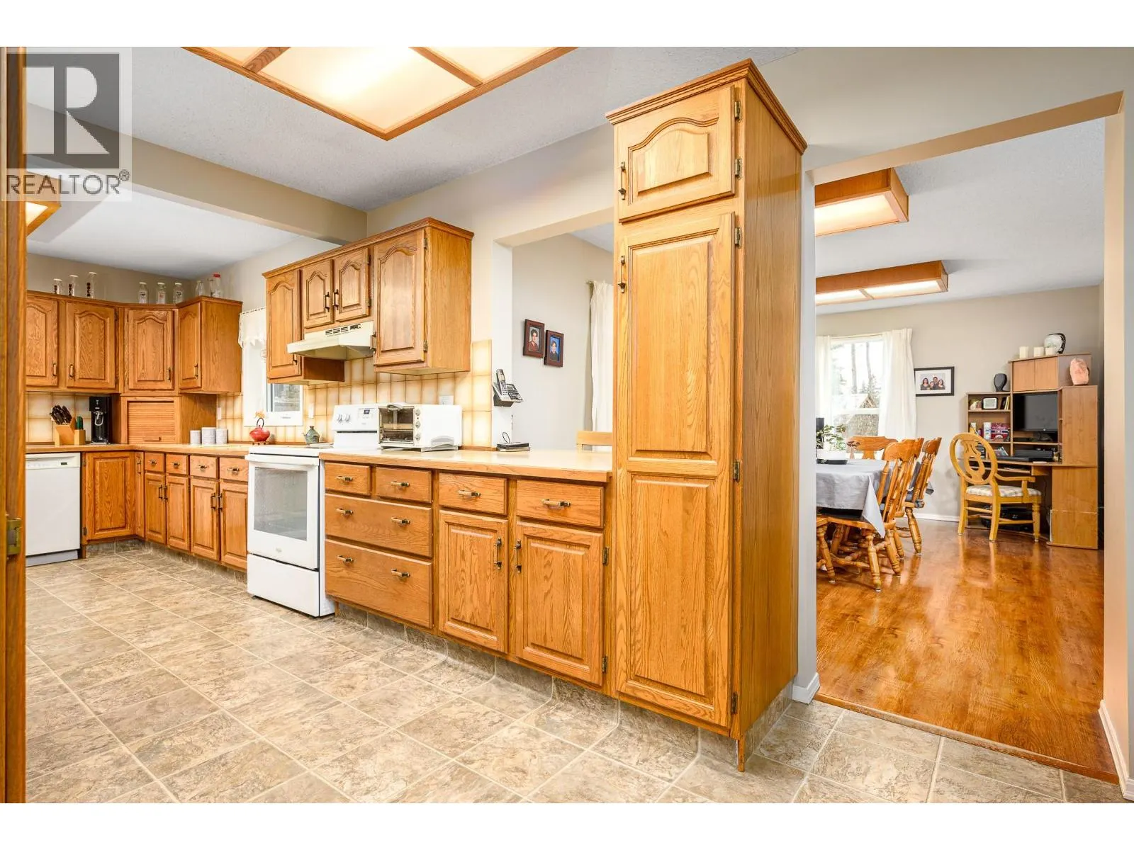 487 Mabel Lake Road