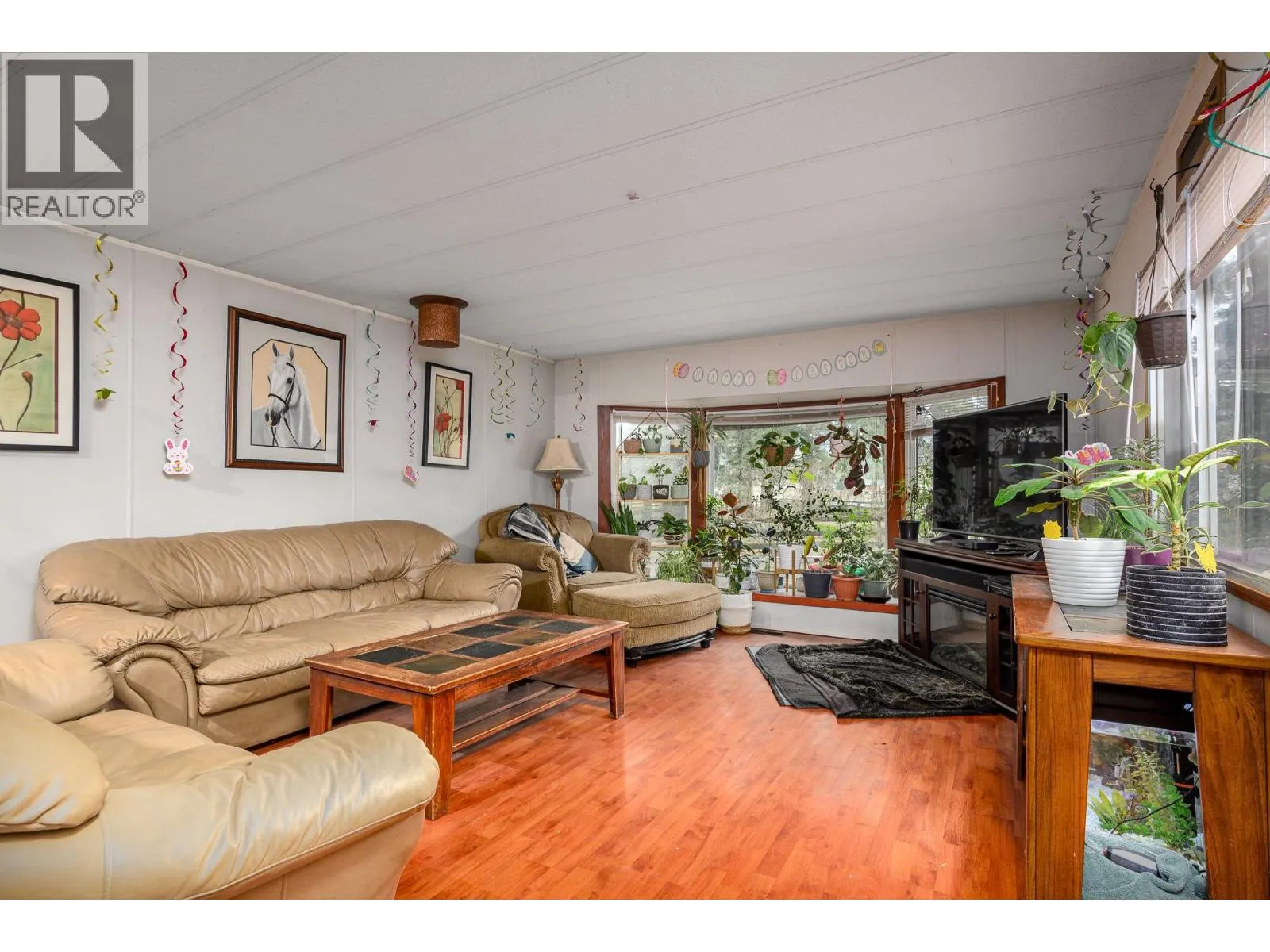 487 Mabel Lake Road