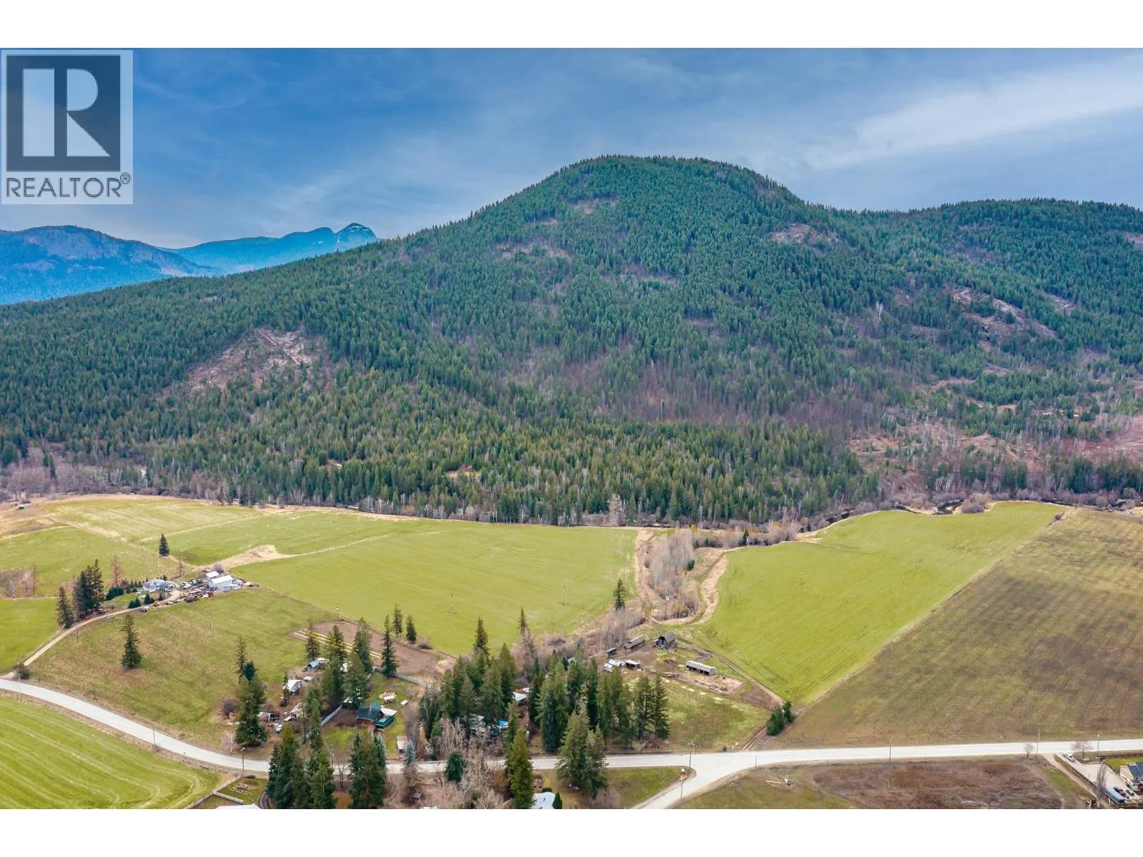 487 Mabel Lake Road