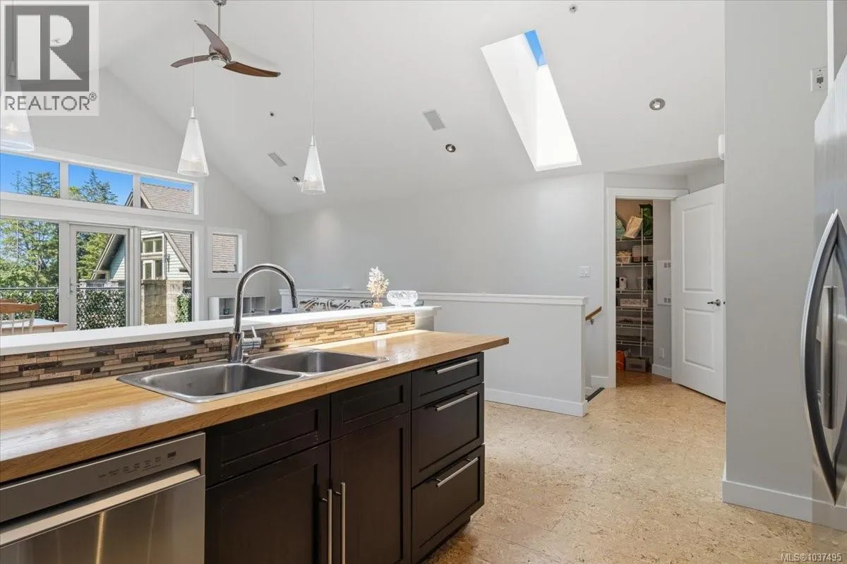 5271 Rutherford Rd