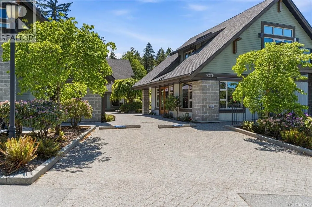 5271 Rutherford Rd