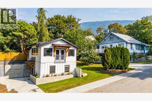 301 Carbonate Street