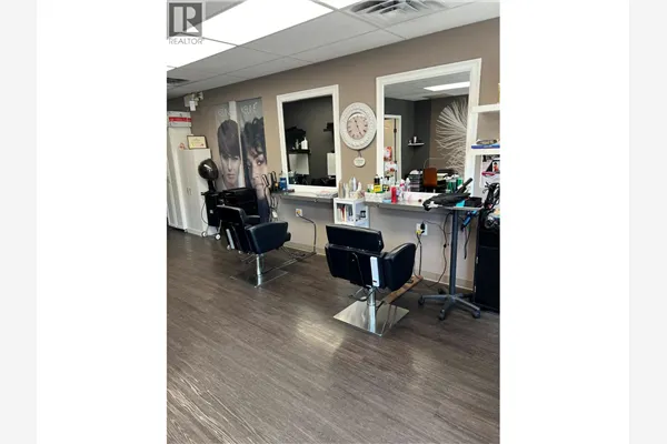 102 2081 McDougall Road