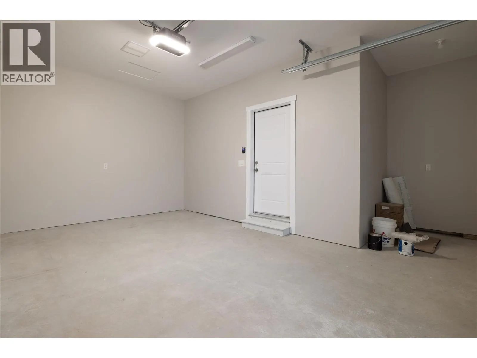 806 Cliff Avenue Unit# 103