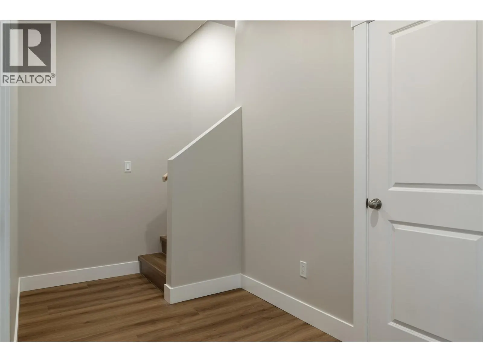 806 Cliff Avenue Unit# 103