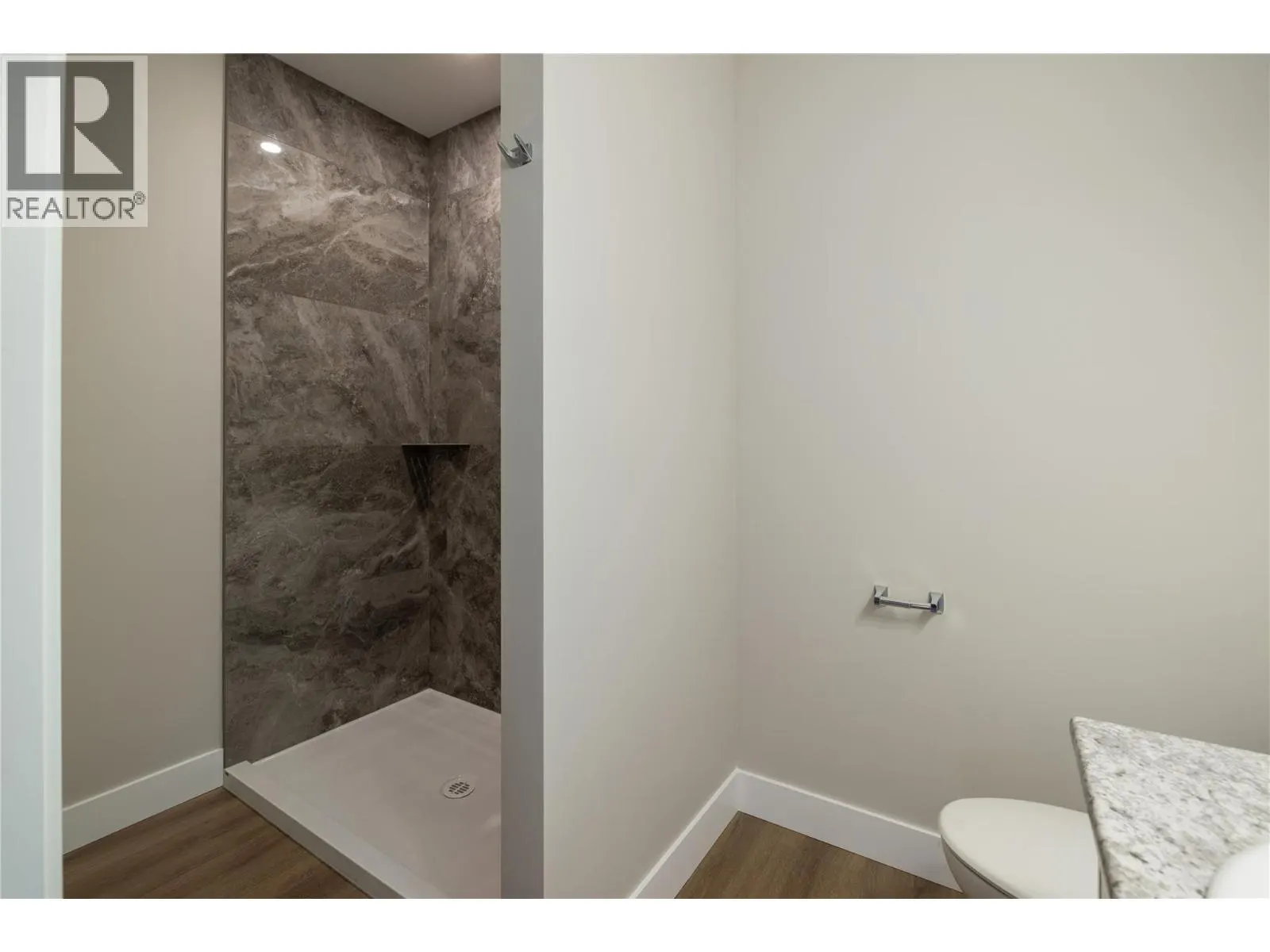 806 Cliff Avenue Unit# 103