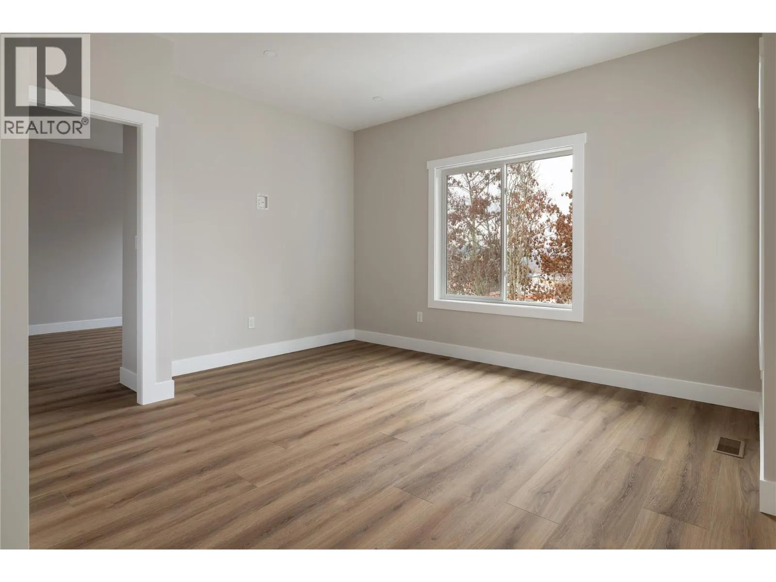 806 Cliff Avenue Unit# 103