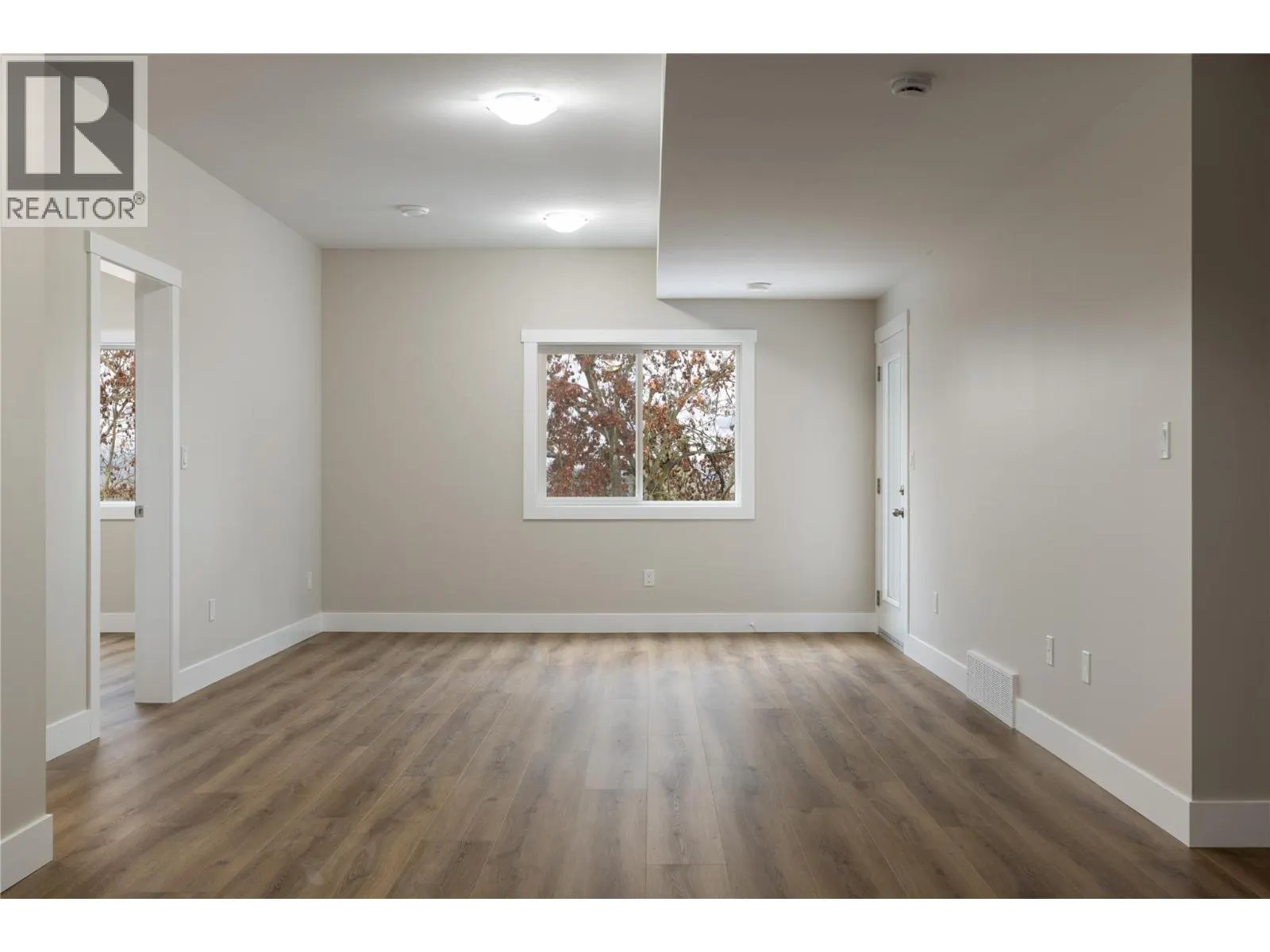 806 Cliff Avenue Unit# 103