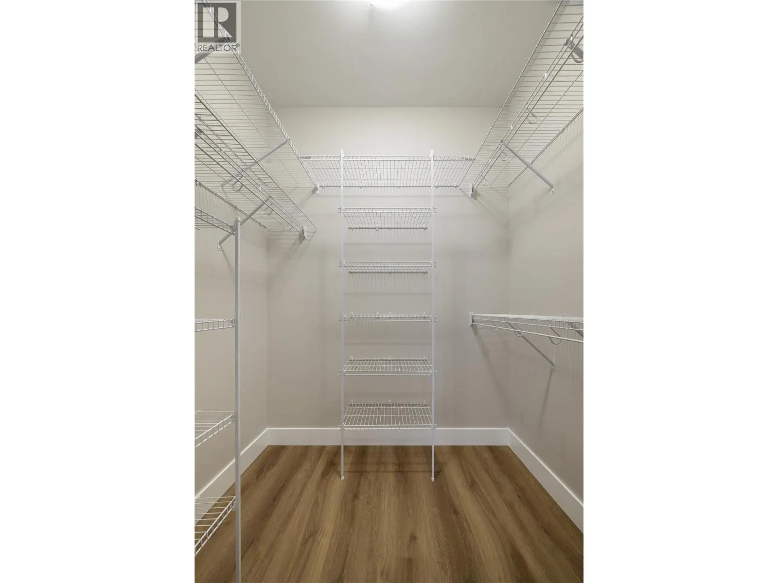 806 Cliff Avenue Unit# 103