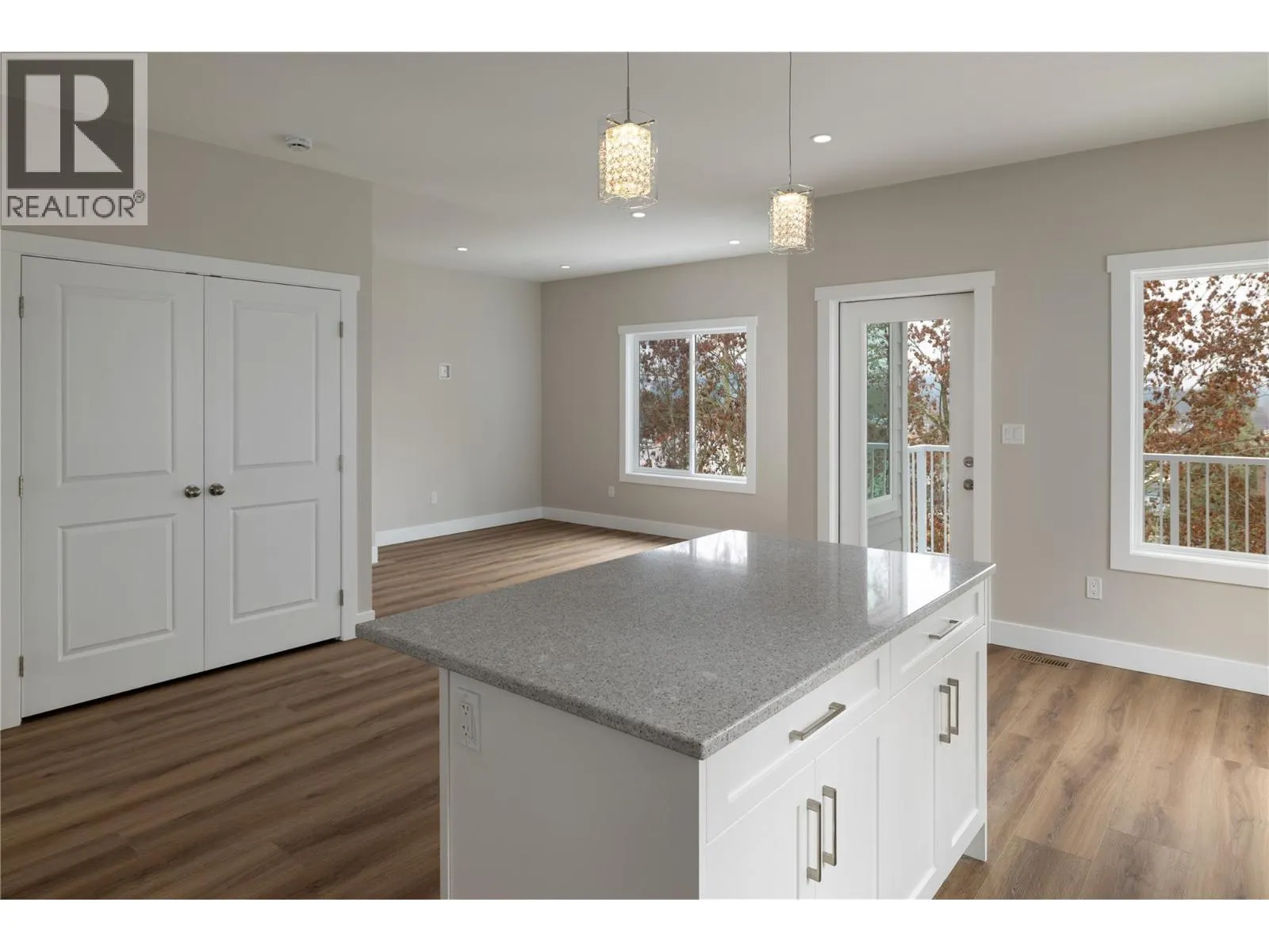 806 Cliff Avenue Unit# 103