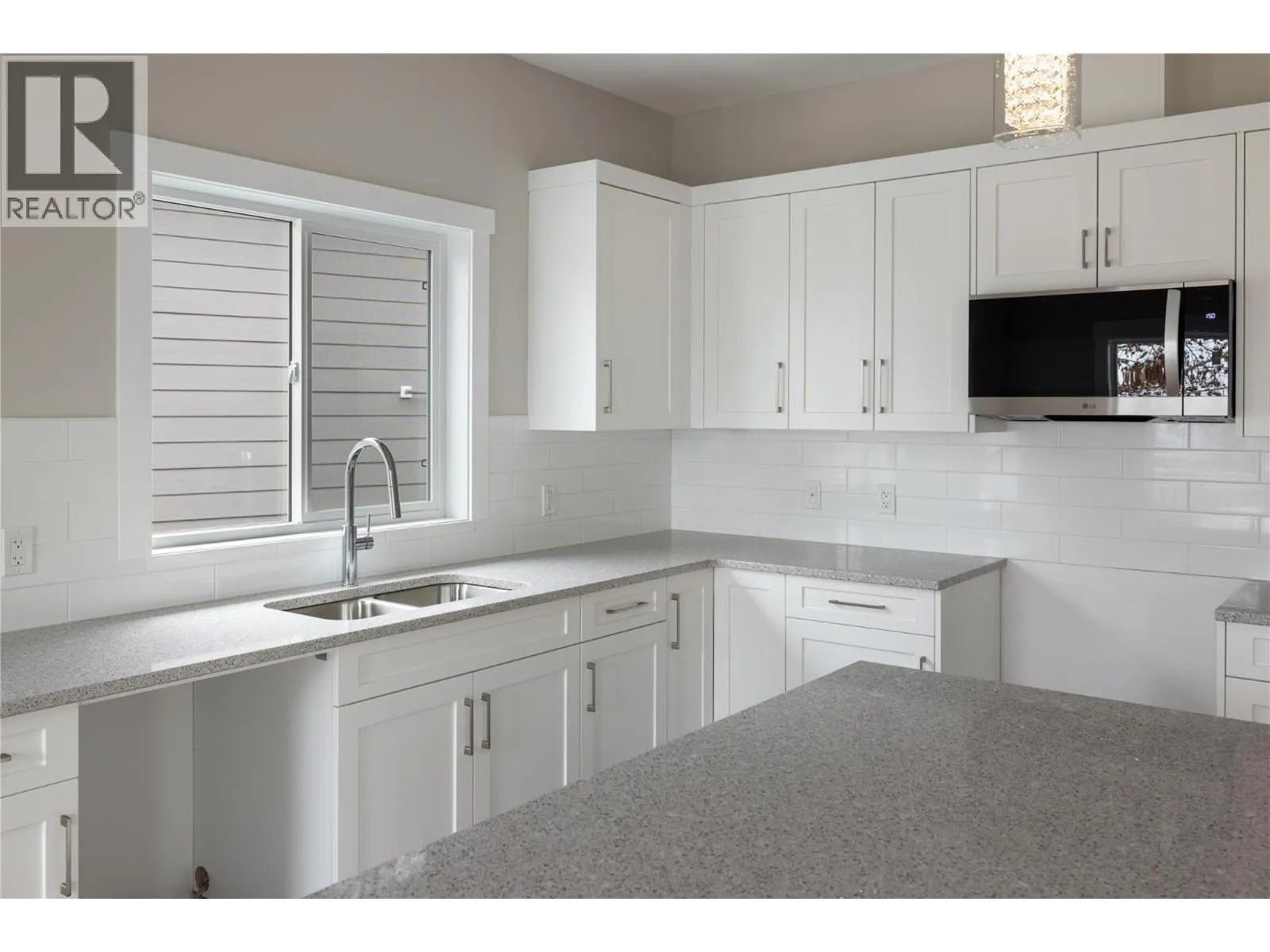 806 Cliff Avenue Unit# 103