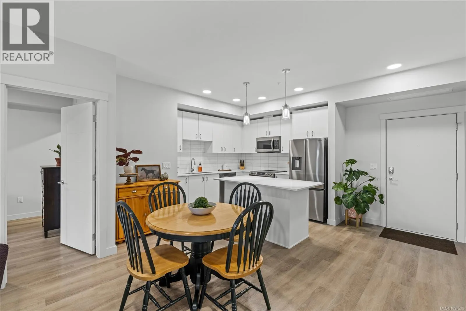 103E 120 Jensen Ave W