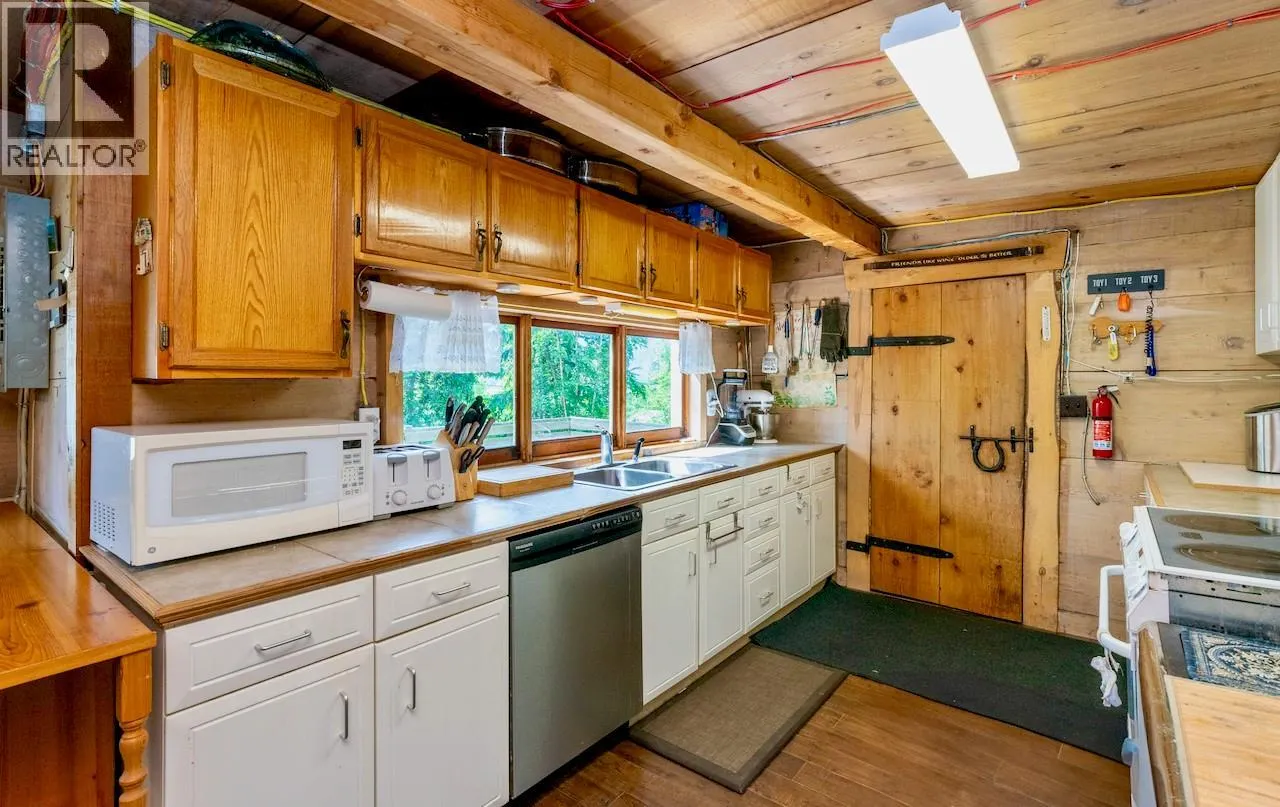 2989 Squilax-Anglemont Road