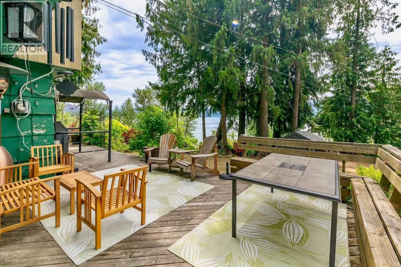 2989 Squilax-Anglemont Road