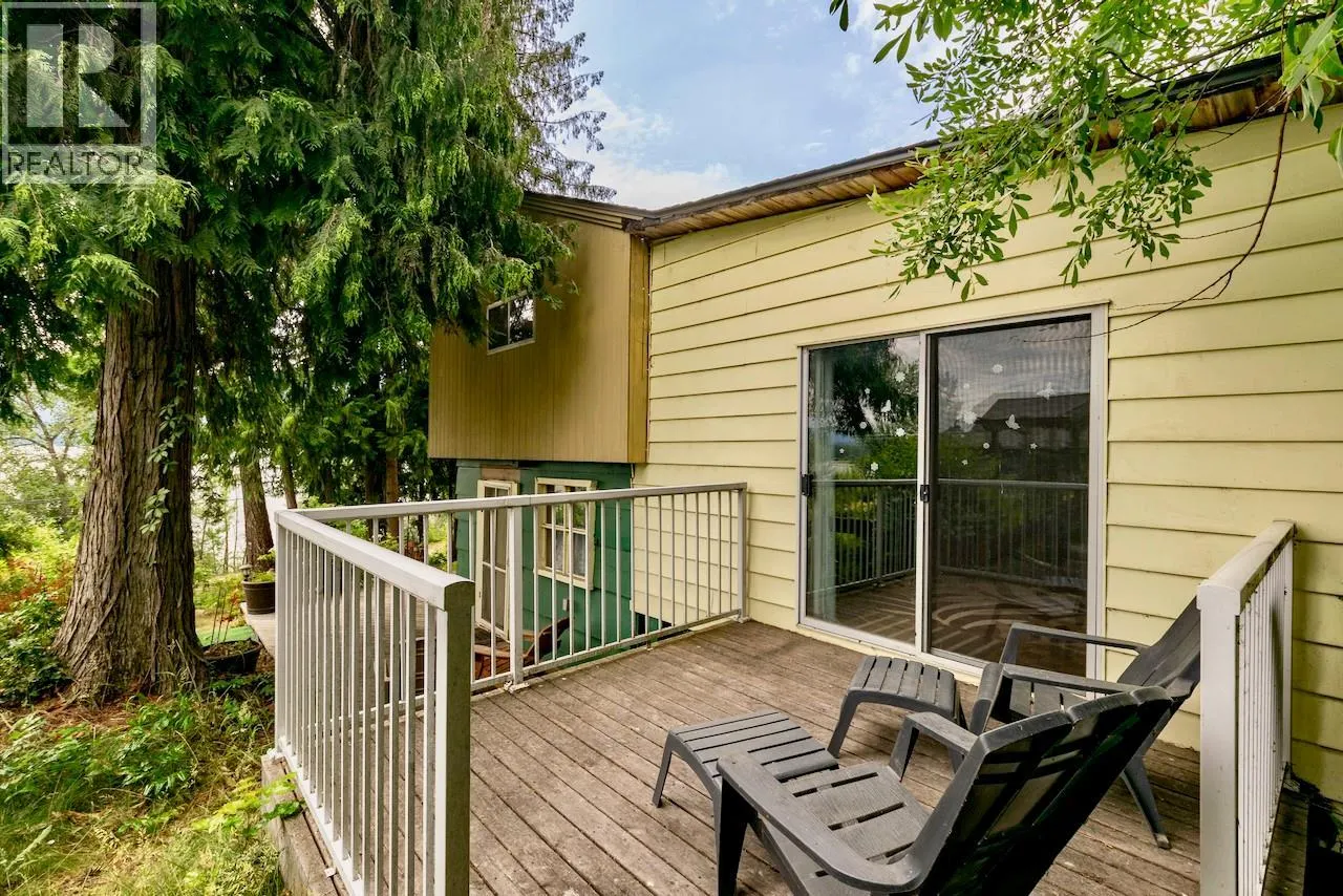 2989 Squilax-Anglemont Road