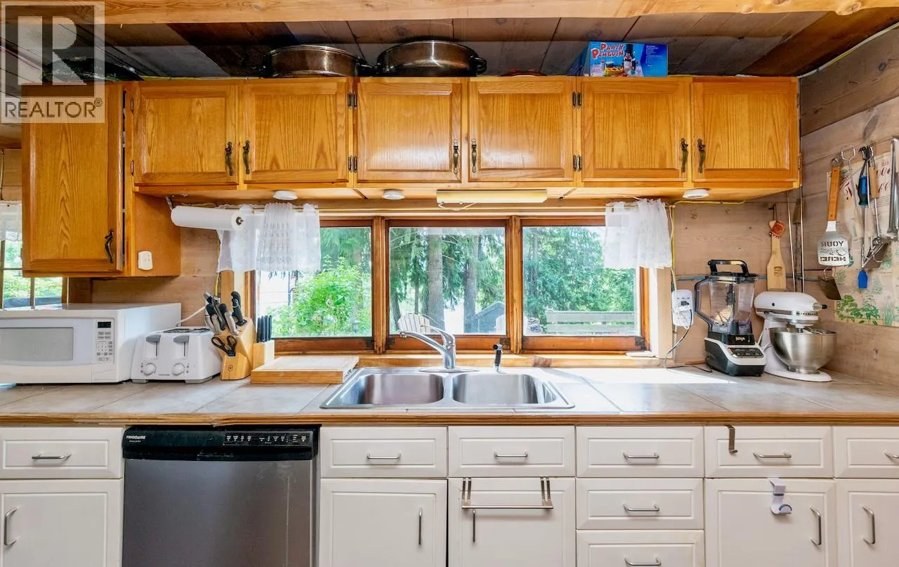 2989 Squilax-Anglemont Road