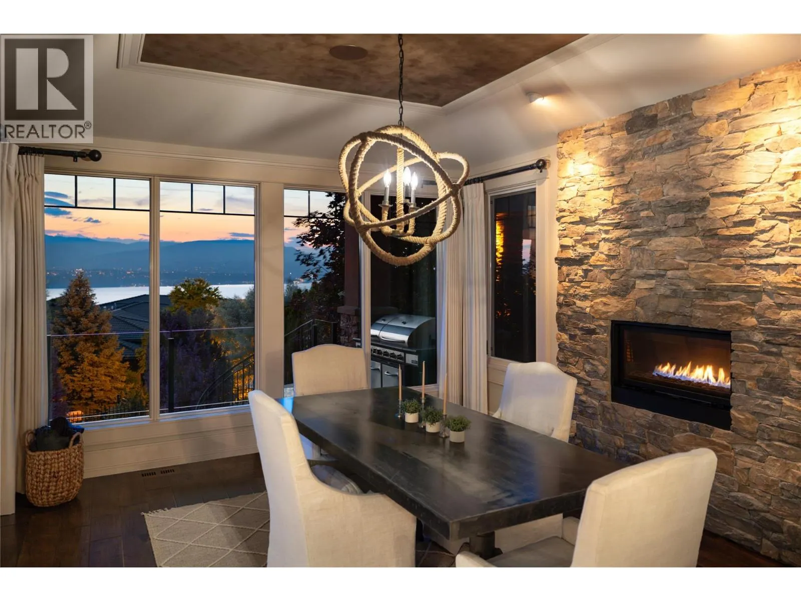 710 ARBOR VIEW Drive