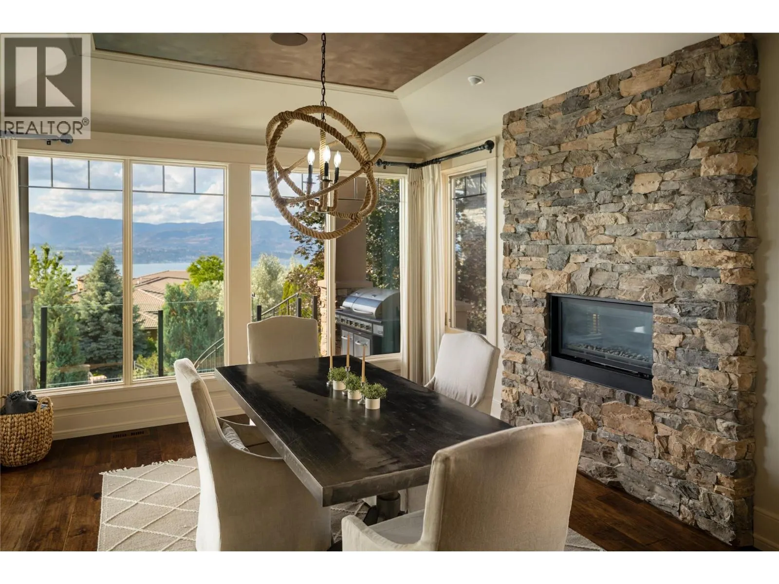 710 ARBOR VIEW Drive