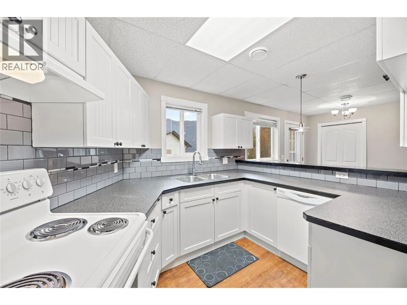 2483 Marine Place