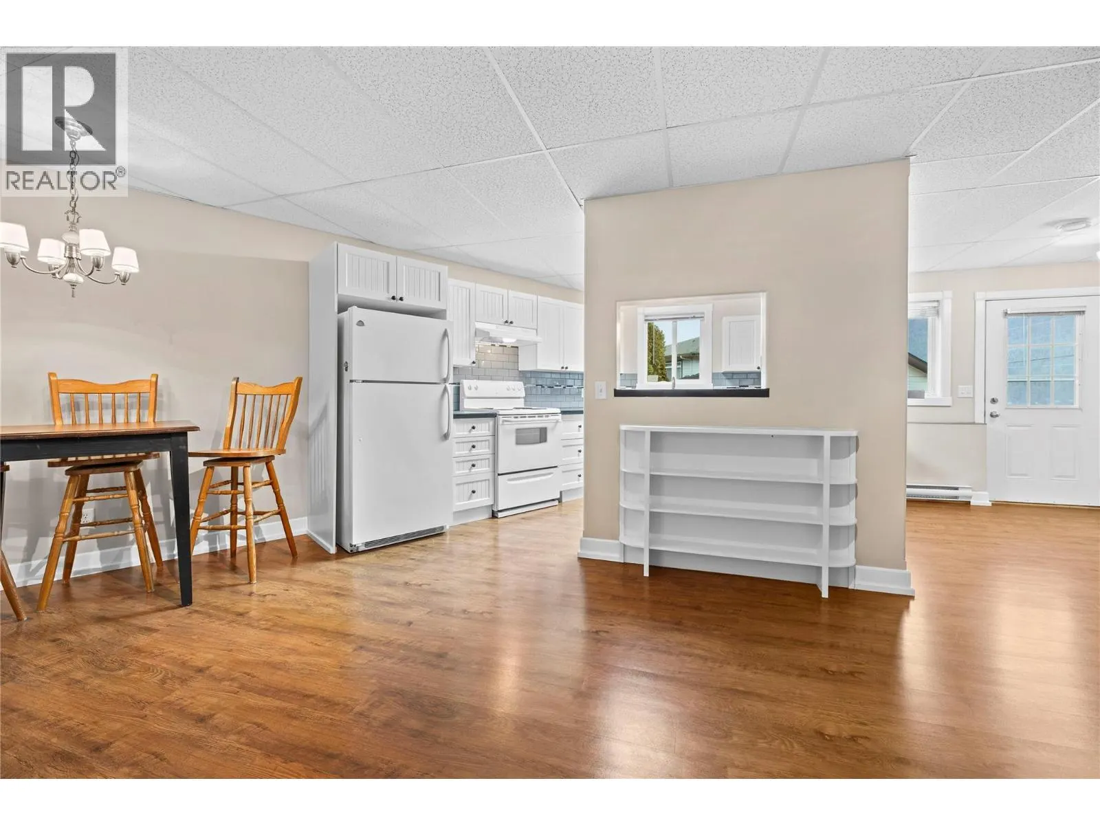 2483 Marine Place