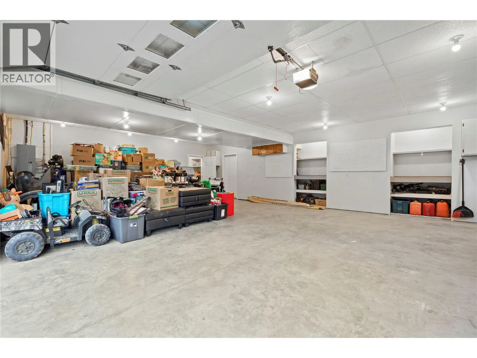 2483 Marine Place