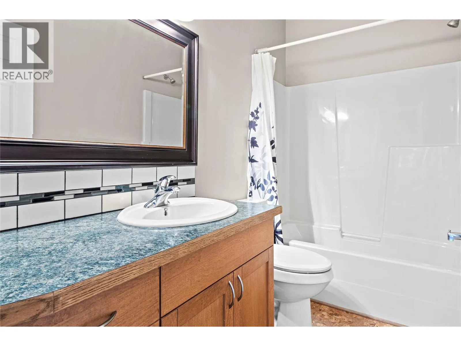 2483 Marine Place