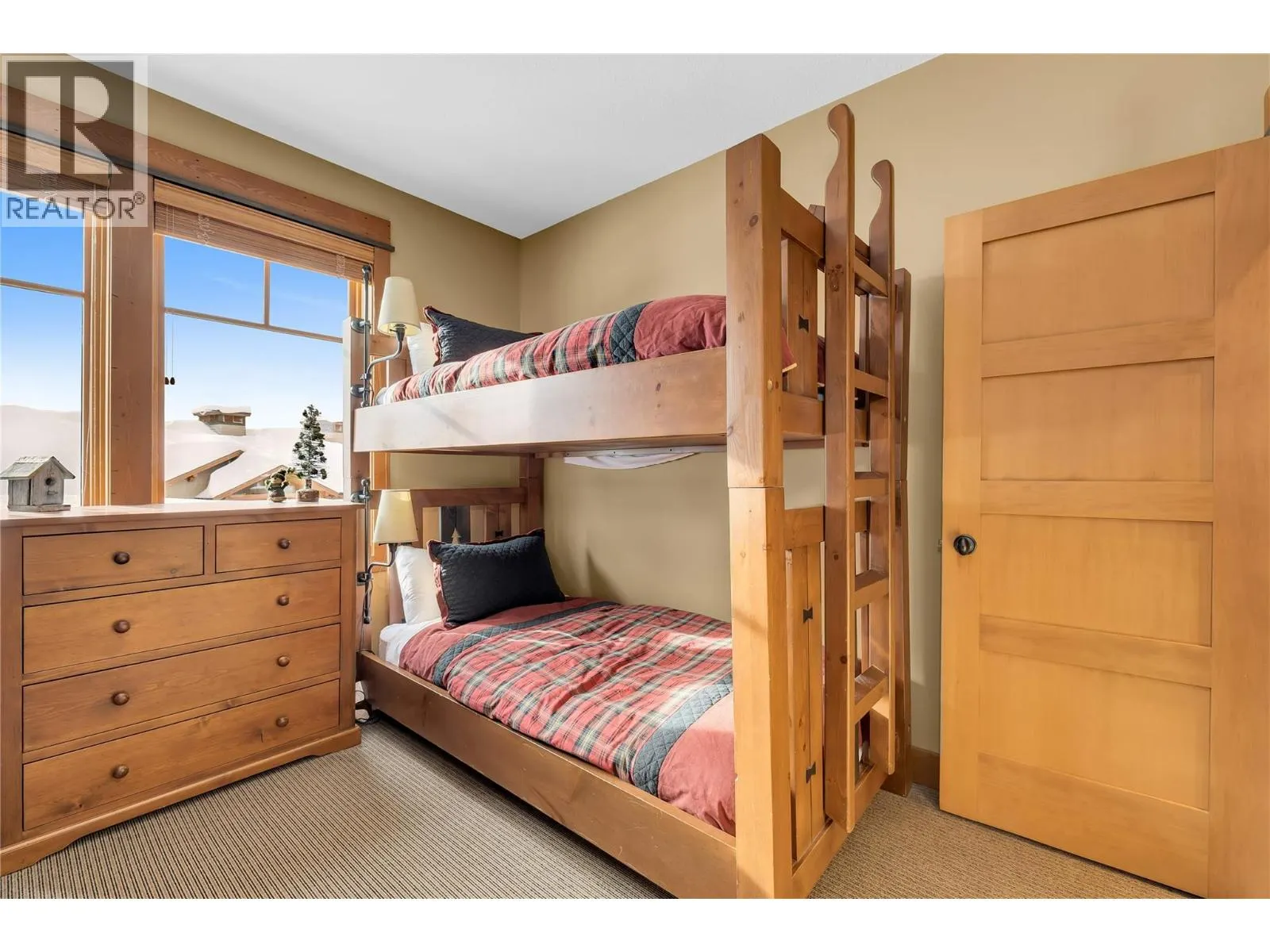 255 Feathertop Way Unit# 8