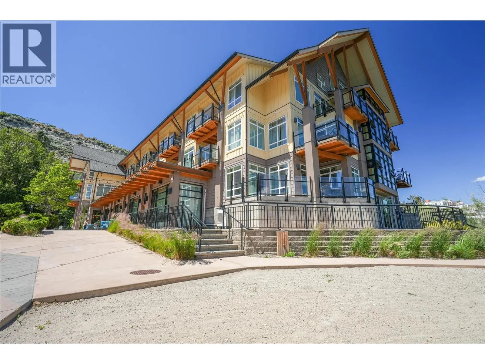 13011 Lakeshore Drive S Unit# 222