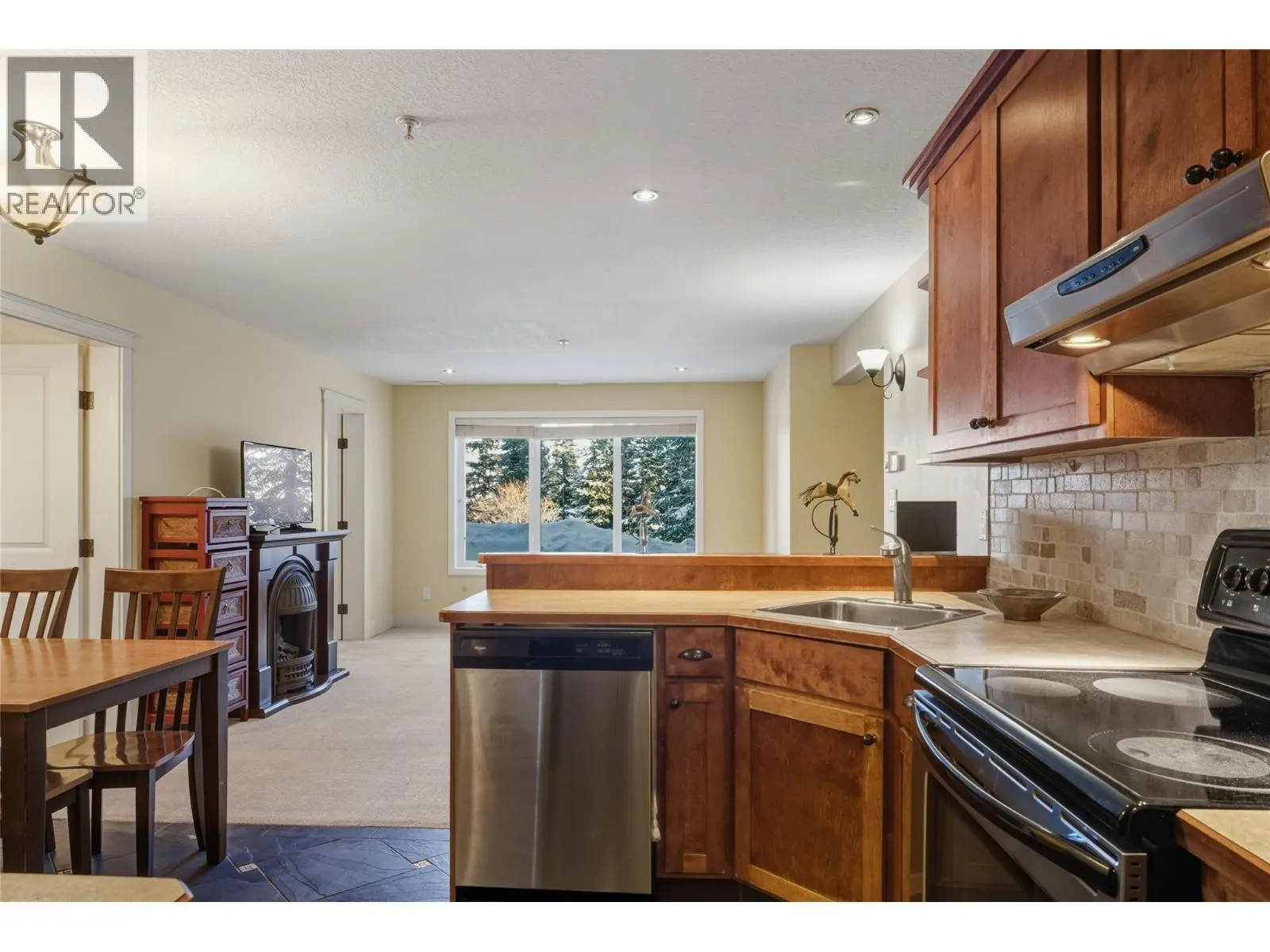 725 Monashee Road