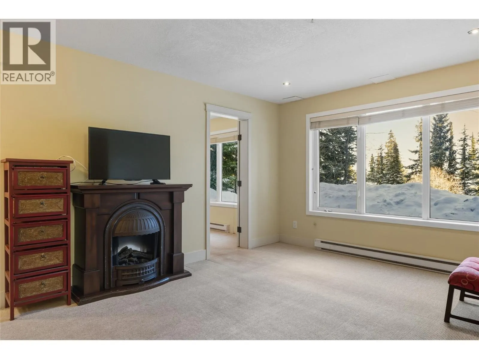 725 Monashee Road