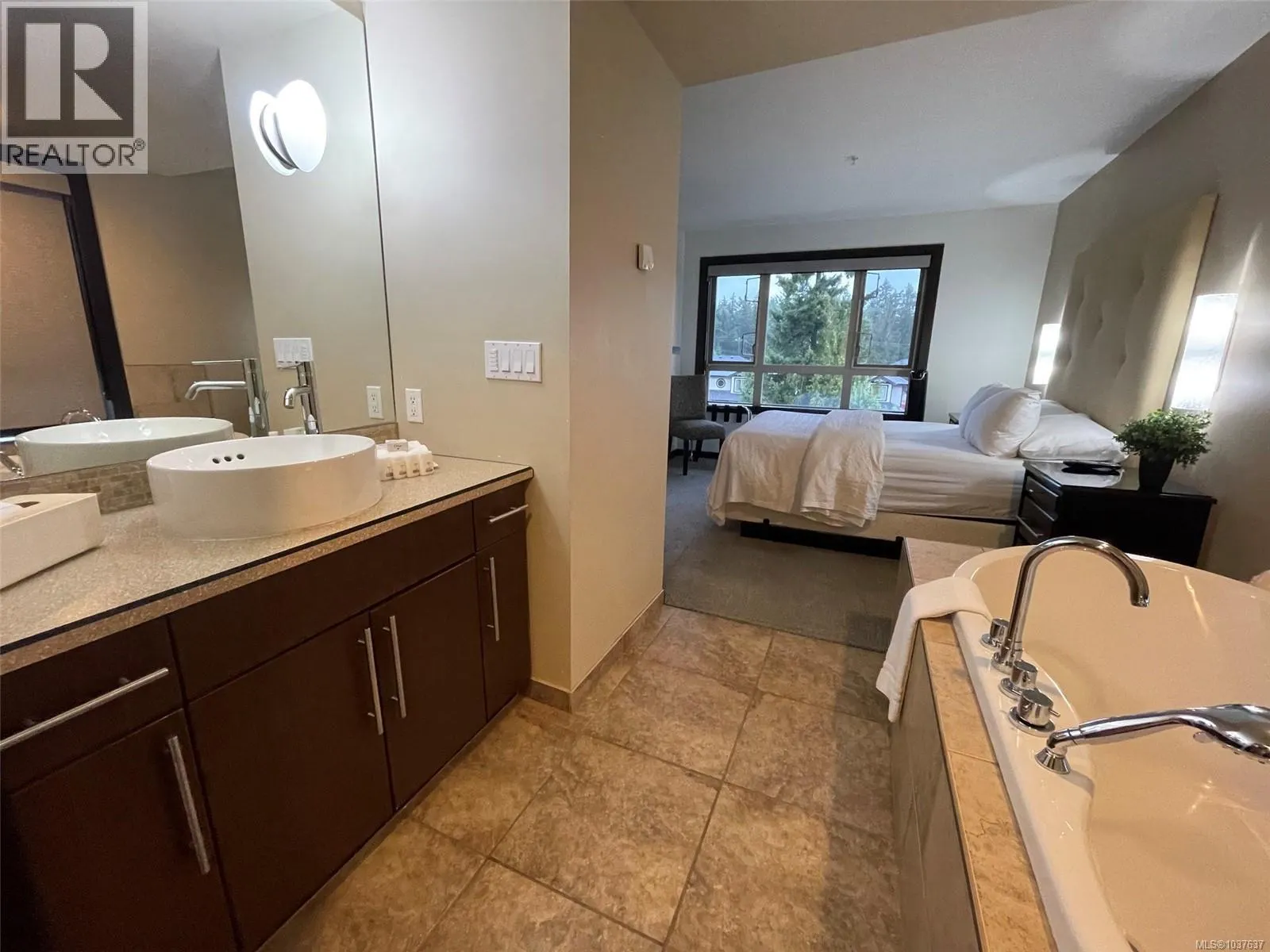 234 1175 Resort Dr