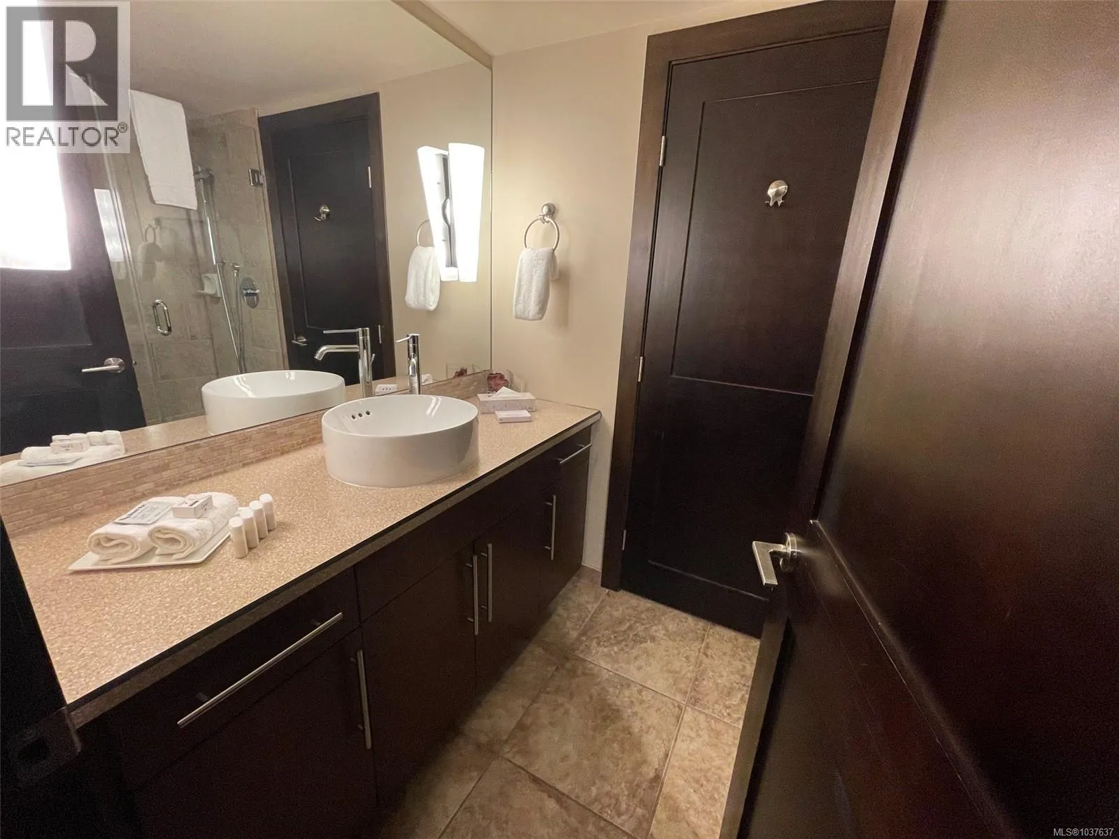234 1175 Resort Dr