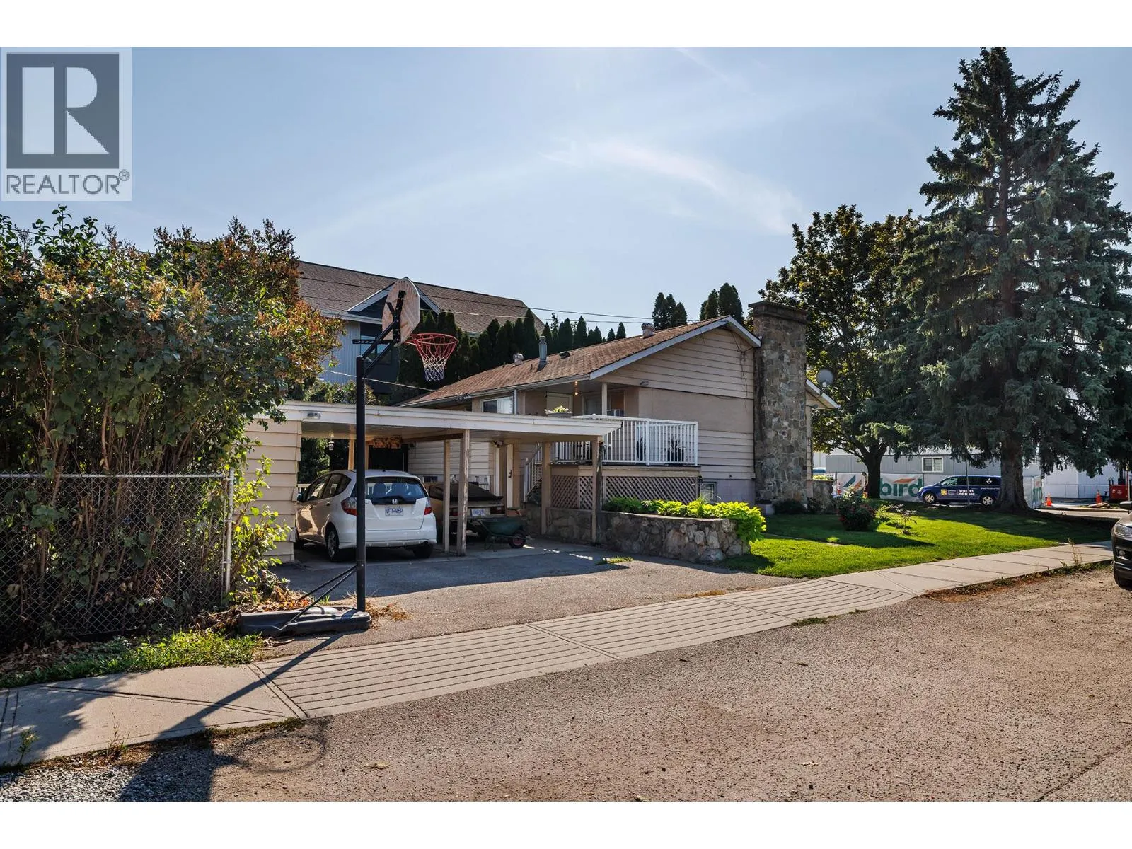 408 Royal Avenue