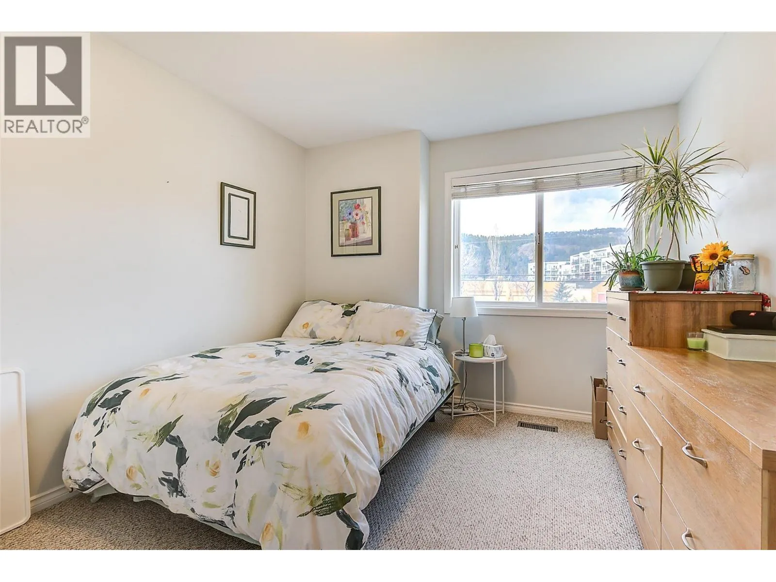 371 Valley Road Unit# 1-3