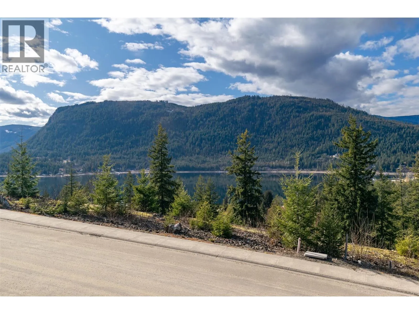 270 Bayview Drive