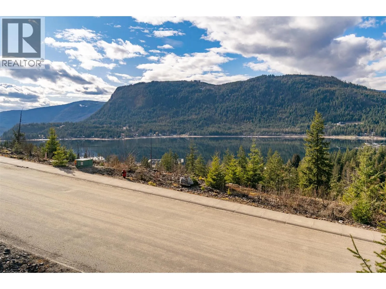270 Bayview Drive