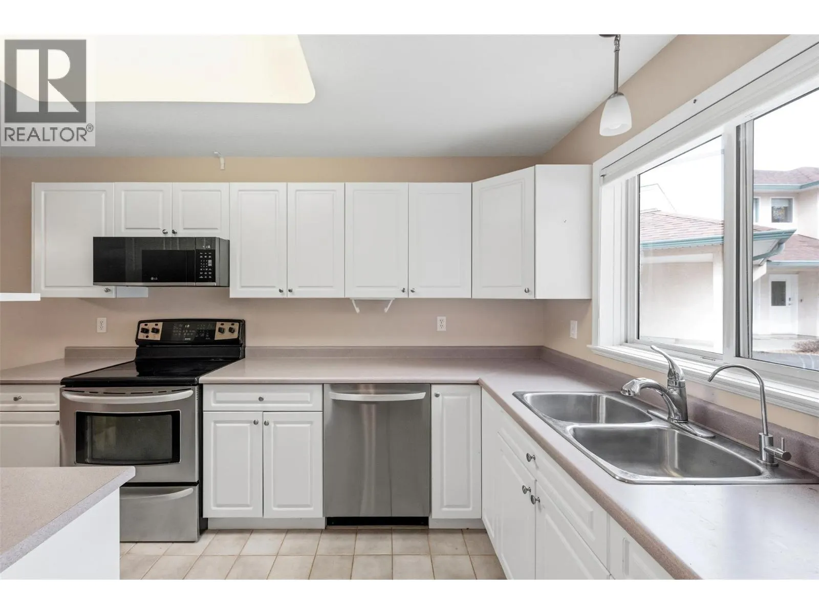 6514 Meadows Drive Unit# 3