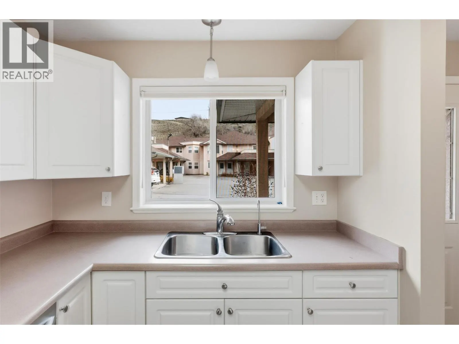 6514 Meadows Drive Unit# 3