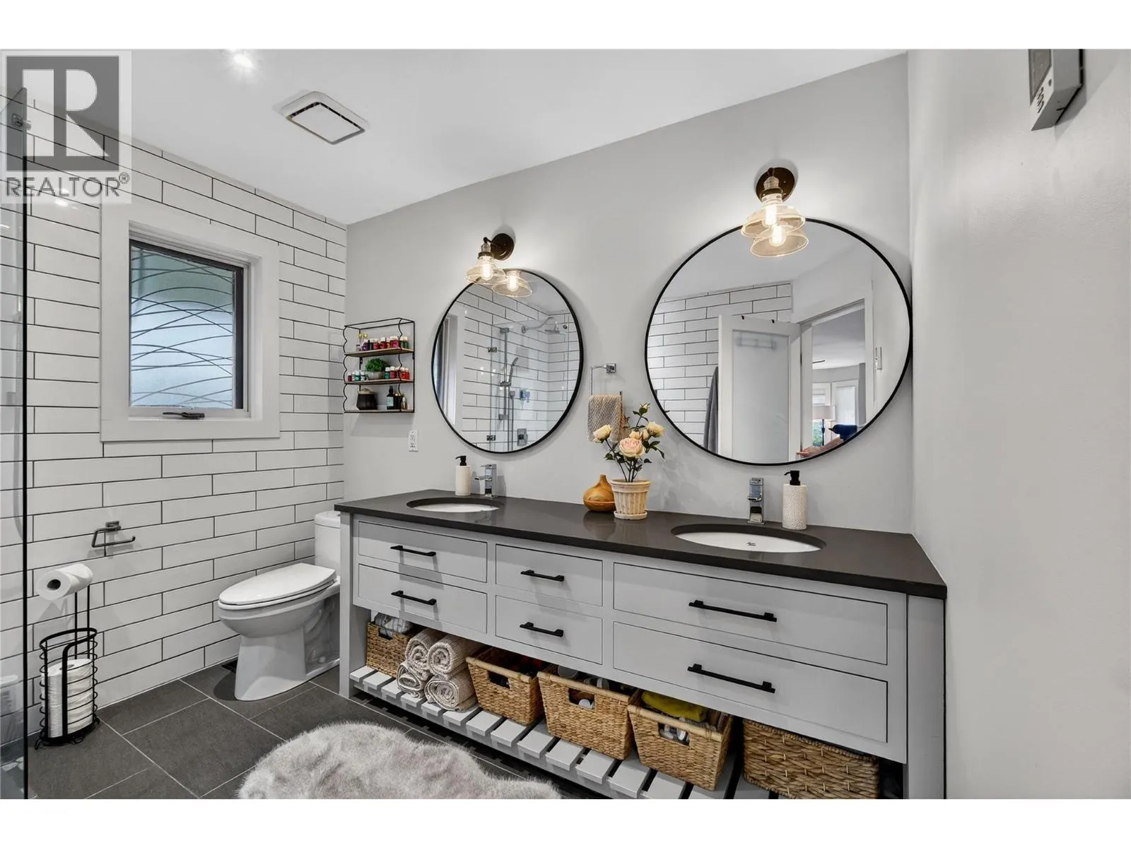 2829 Marine Drive