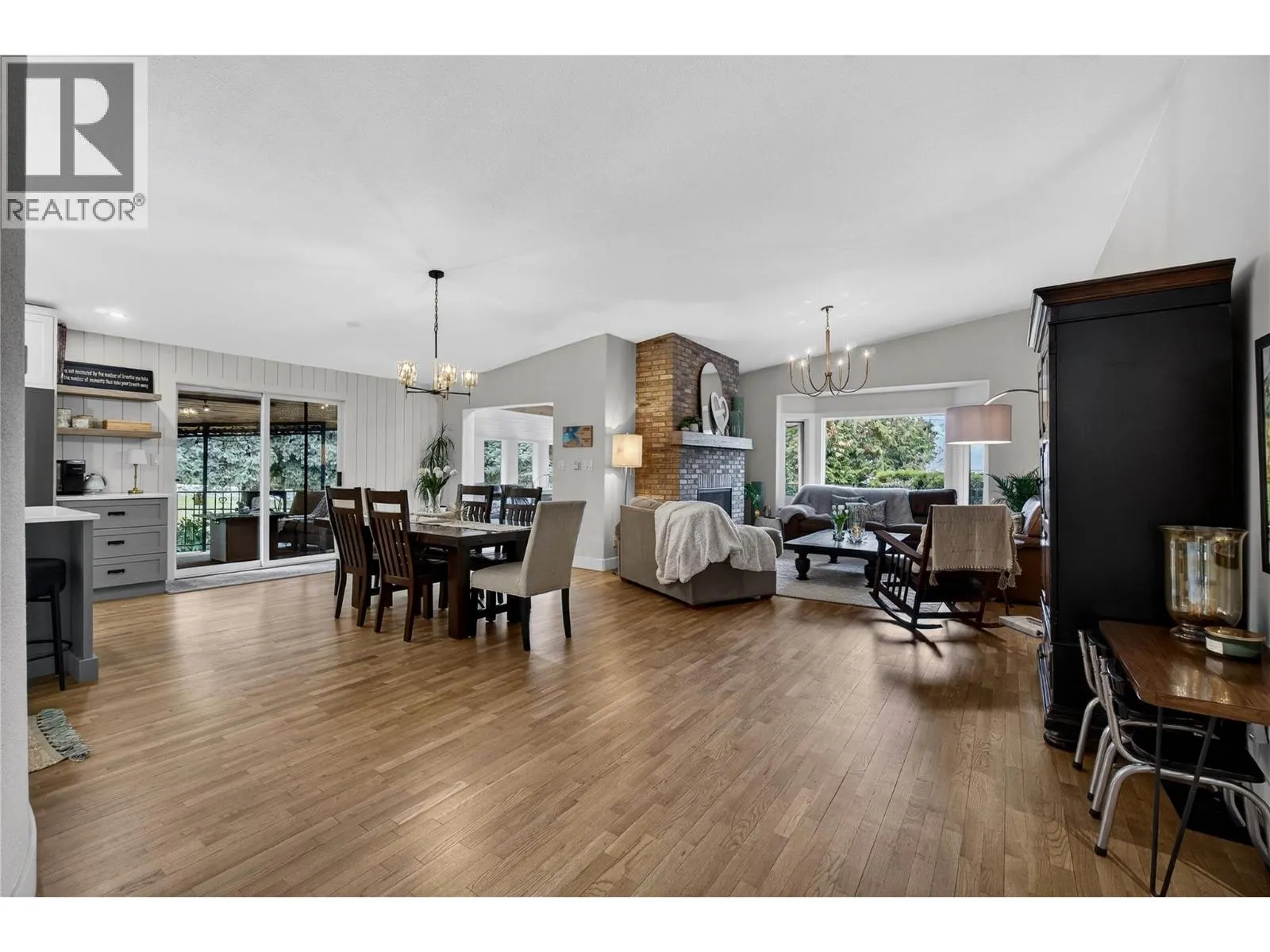 2829 Marine Drive